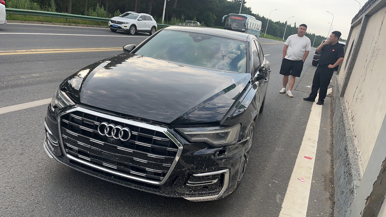 19�� �µ�A6 45TFSI 2.0T